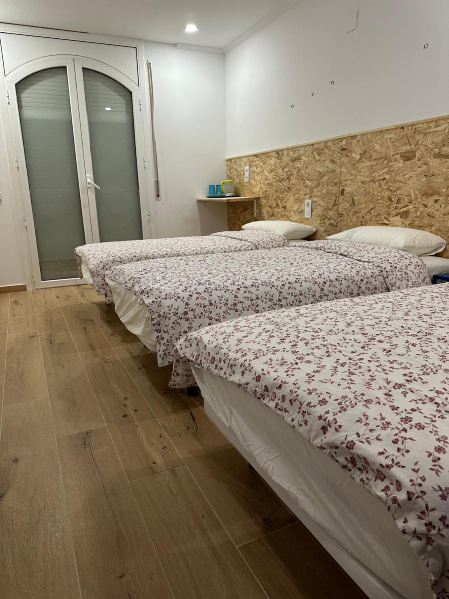 Fudodo舒适3 Beds Hotel L'Hospitalet de Llobregat Ngoại thất bức ảnh