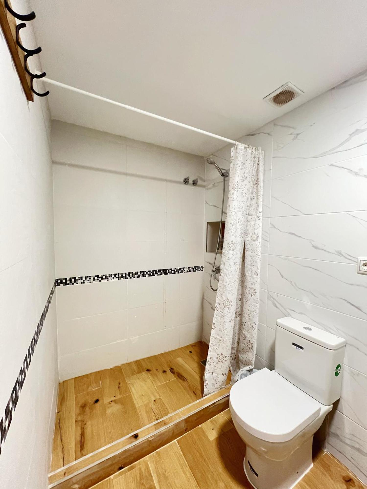 Fudodo舒适3 Beds Hotel L'Hospitalet de Llobregat Ngoại thất bức ảnh