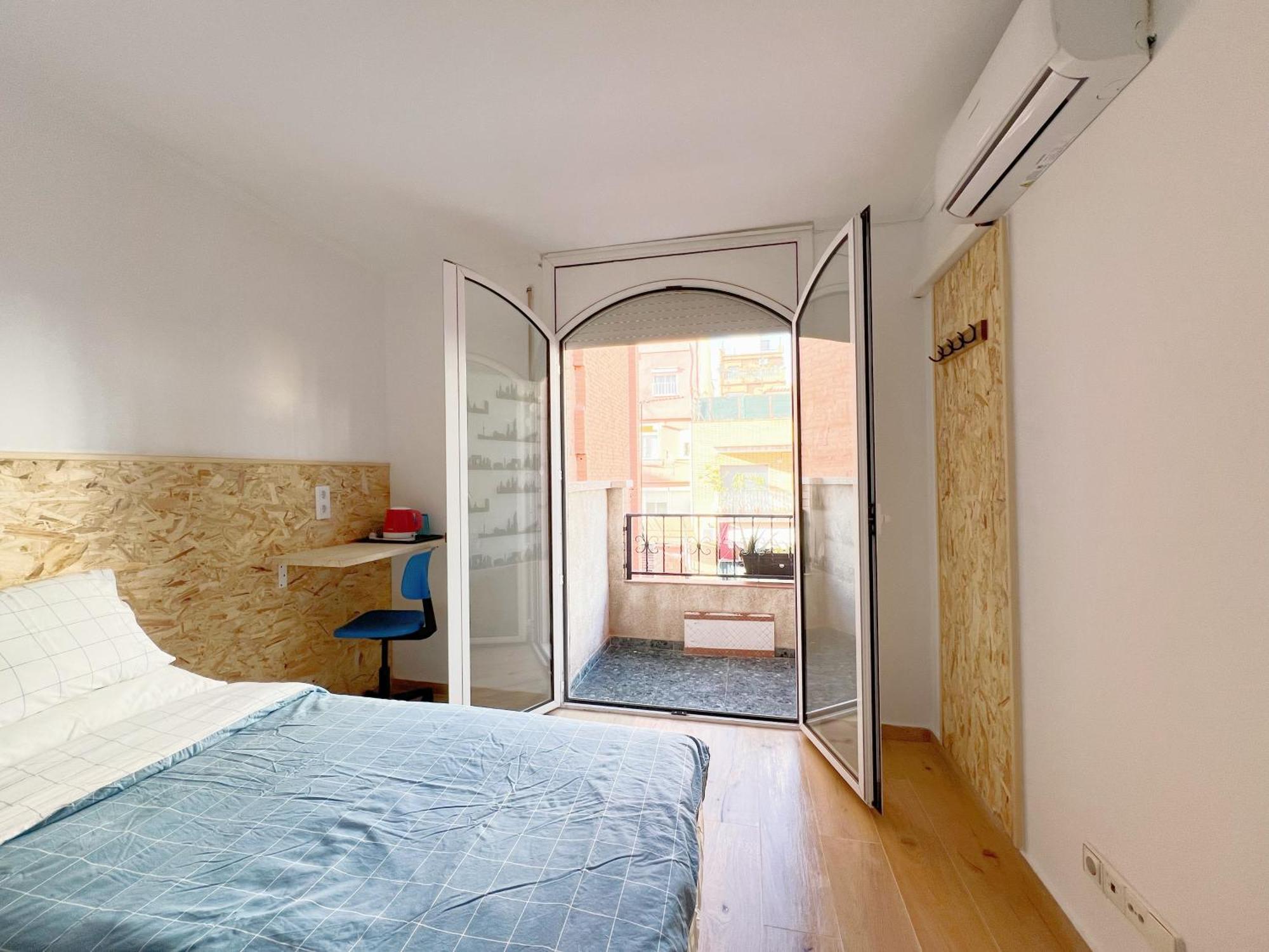 Fudodo舒适3 Beds Hotel L'Hospitalet de Llobregat Ngoại thất bức ảnh